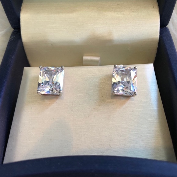 CUBIC ZIRCONIA SET IN STERLING SILVER EARRINGS - Picture 2 of 8